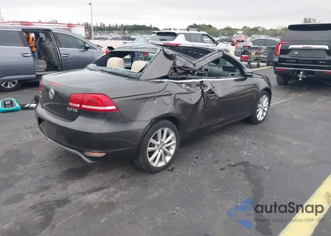 2015 Volkswagen Eos Komfort Edition from USA, damaged, VIN WVWBW8AH1FV005536